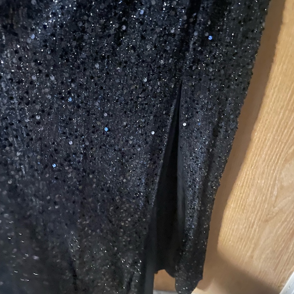 New black formal gown. Size large.
